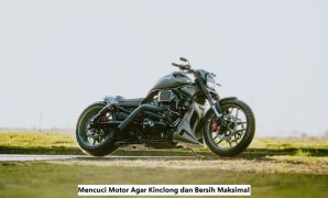 Mencuci Motor Agar Kinclong